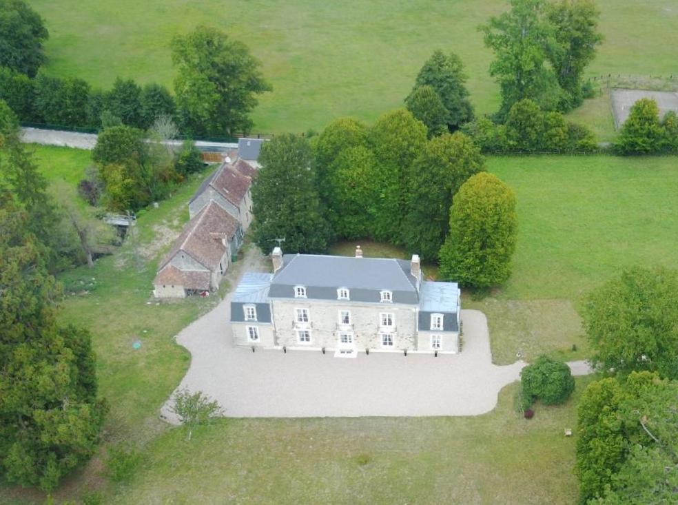 Le Manoir Du Ribardon Bed and Breakfast Neuvy-au-Houlme Buitenkant foto