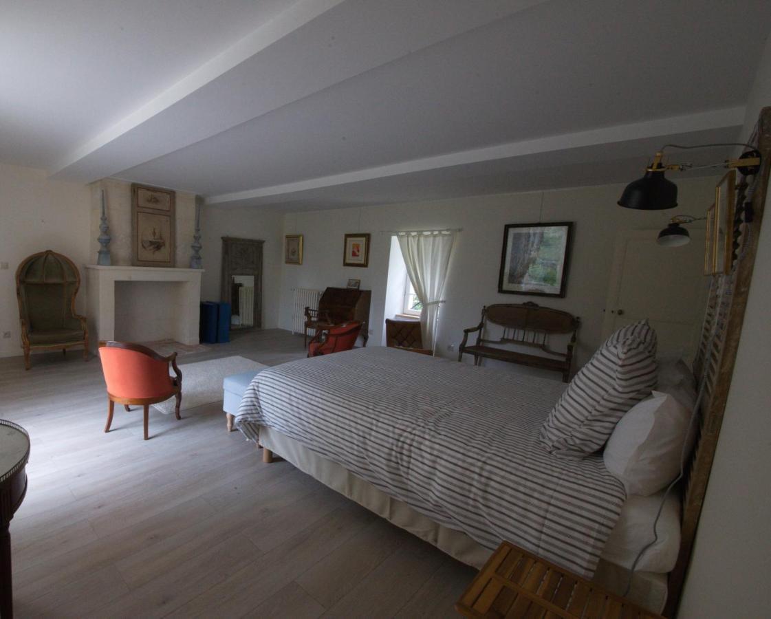 Le Manoir Du Ribardon Bed and Breakfast Neuvy-au-Houlme Buitenkant foto