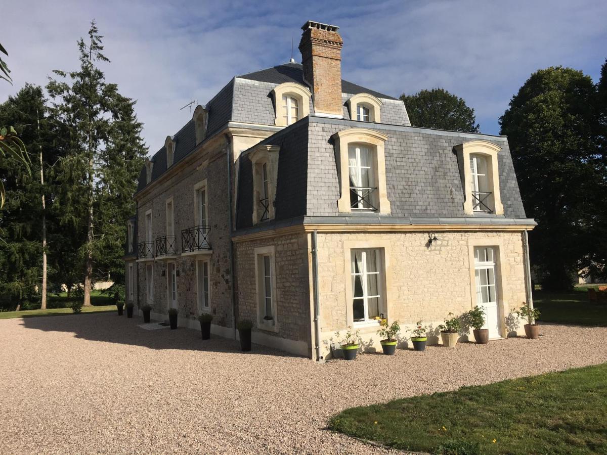 Le Manoir Du Ribardon Bed and Breakfast Neuvy-au-Houlme Buitenkant foto